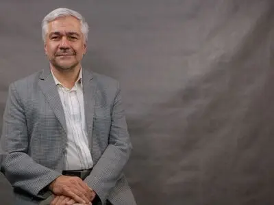 صادرات ساز نباید چمدانی باشد/ صنعتی شدن موسیقی با بازاری شدن متفاوت است