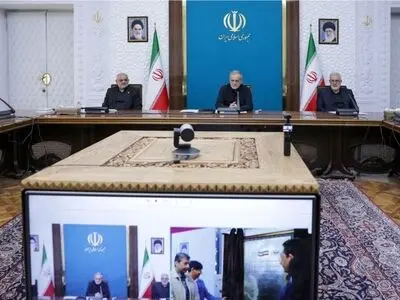 پزشکیان فاز نخست نیروگاه خورشیدی فولاد مبارکه اصفهان را افتتاح کرد