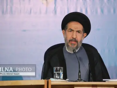 مسئولان و نمایندگان مجلس نباید تصمیمی که قابل دفاع نیست بگیرند