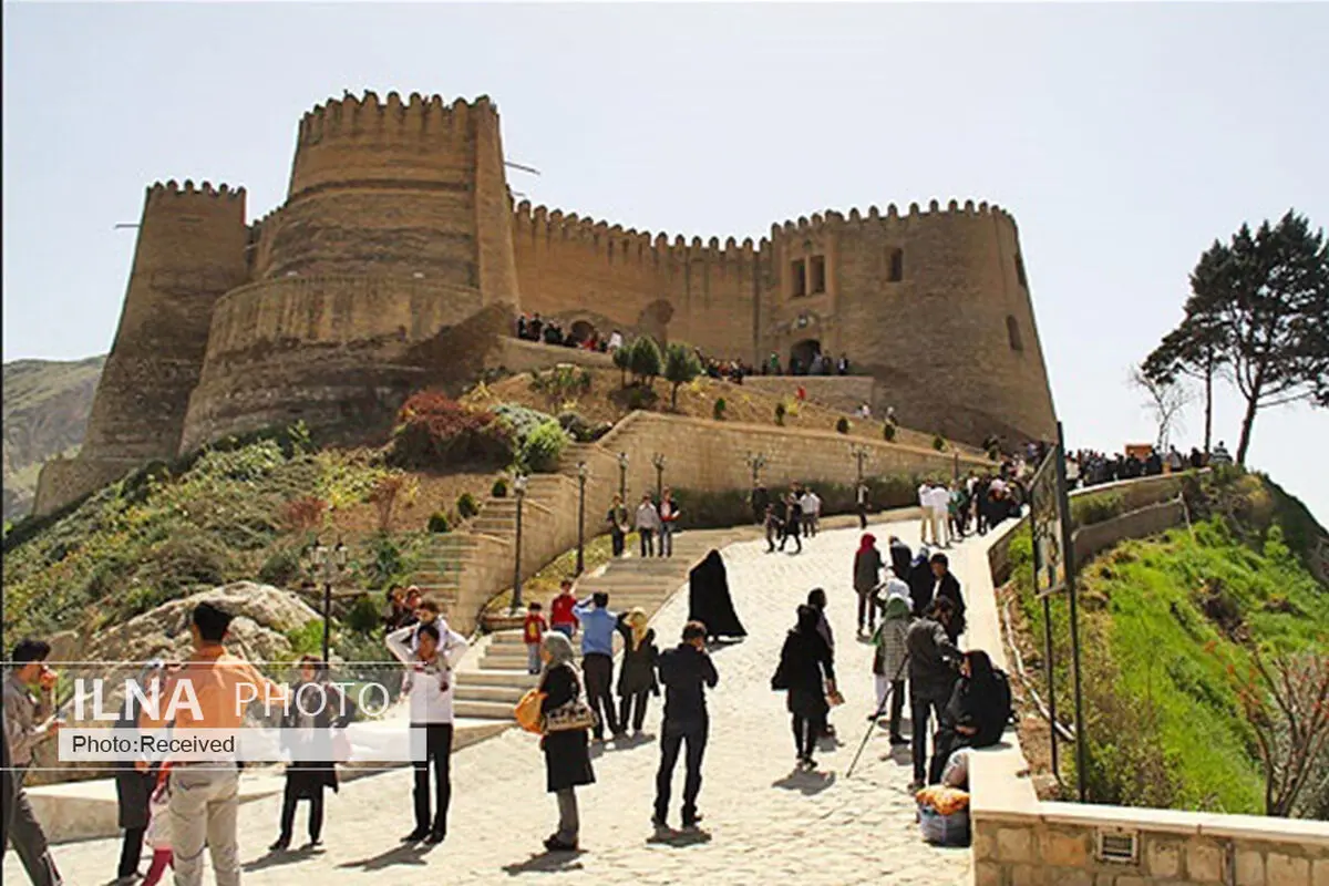 آتش بازهم به جان فلک‌الاافلاک افتاد