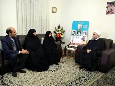 رییس‌جمهور با خانواده شهیدان بغدادی دیدار کرد
