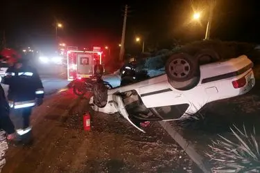 مرگ 2 نفر در پی حادثه واژگونی پژو پارس در زنجان