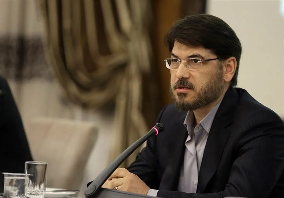 ابطال مدارک دانشجویانِ با پایان‌نامه تقلبی قطعی است/ مردم به مدارک دانشگاهی بی‌اعتمادند/ هزاران مدرک جعلی در دست افراد است