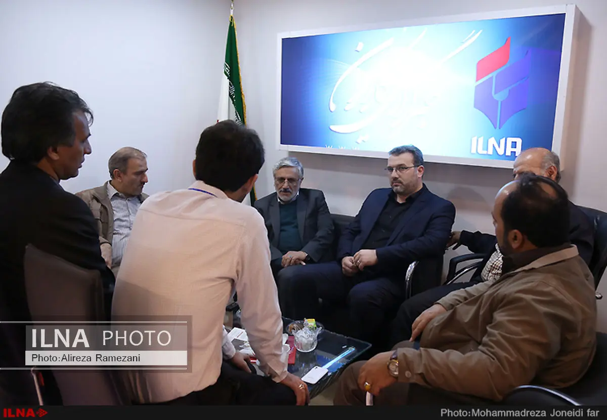 بازدید نمایندگان لیست امید از غرفه ایلنا