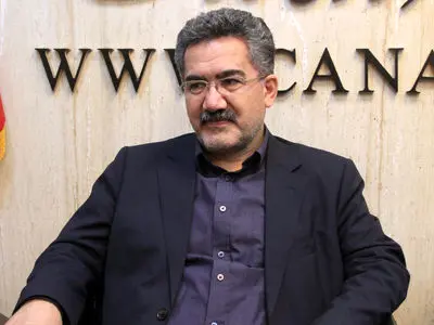 با پدیده افسارگسیختگی قیمت کالاها و خدمات مواجه هستیم 