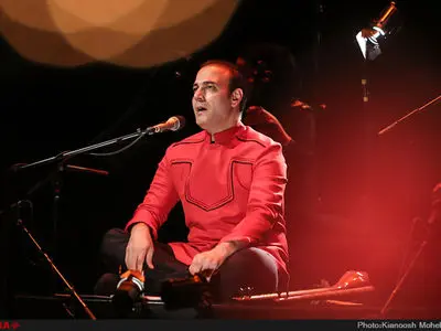 علیرضا قربانی شعری از احمد شاملو را خواند+صوت