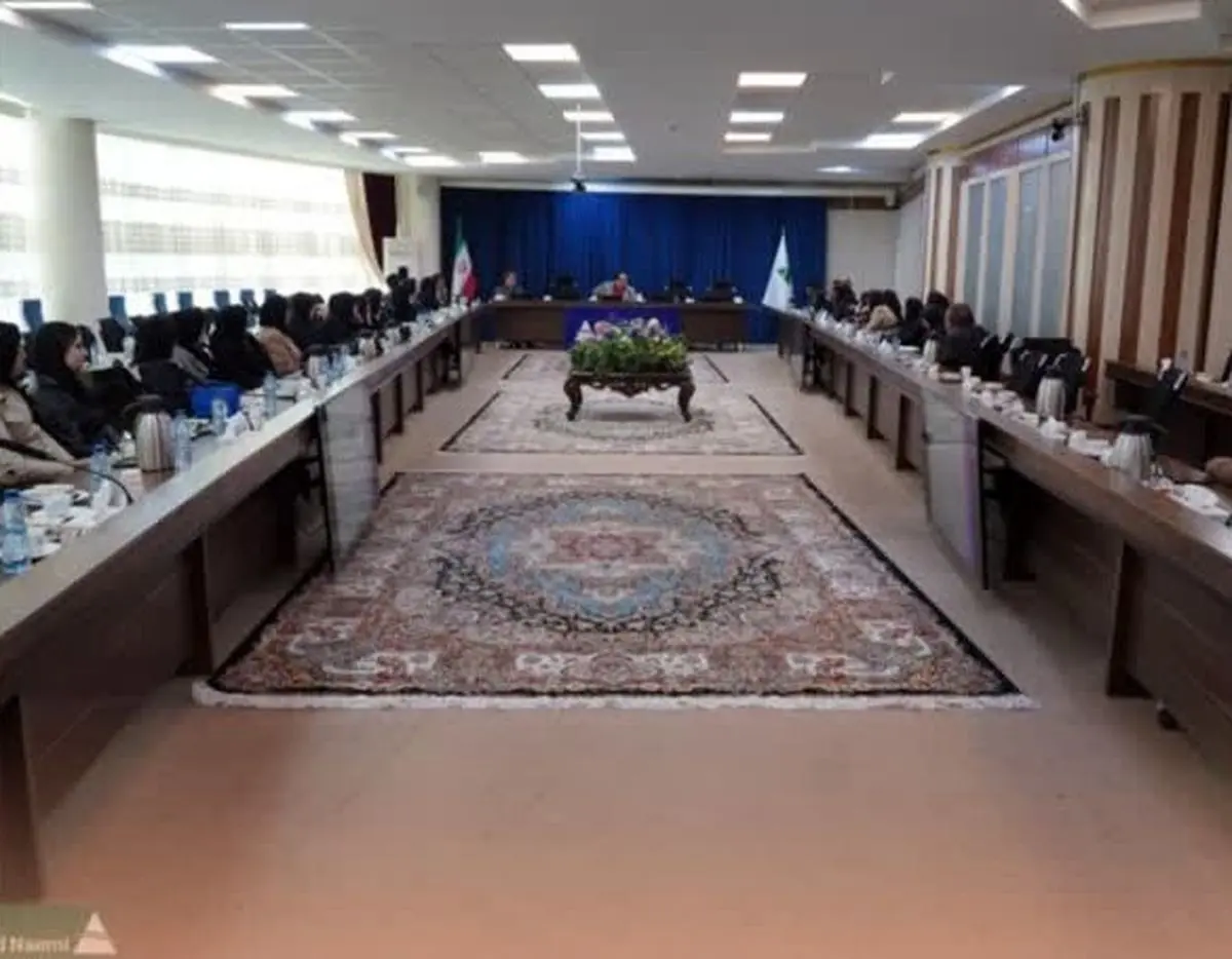 برگزاری نشست تخصصی آشنایی با آسیب‌های نوپدید در منطقه آزاد ارس