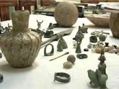 کشف اشیای عتیقه متعلق به دوره ساسانی در زنجان