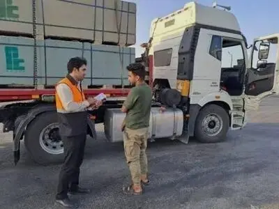 ثبت ۱۸۷ تخلف اضافه‌تناژ در جاده‌های چهارمحال‌وبختیاری؛ آموزش ایمنی برای ۱۸۰۰ دانش‌آموز و ۶۰۰ موتورسوار