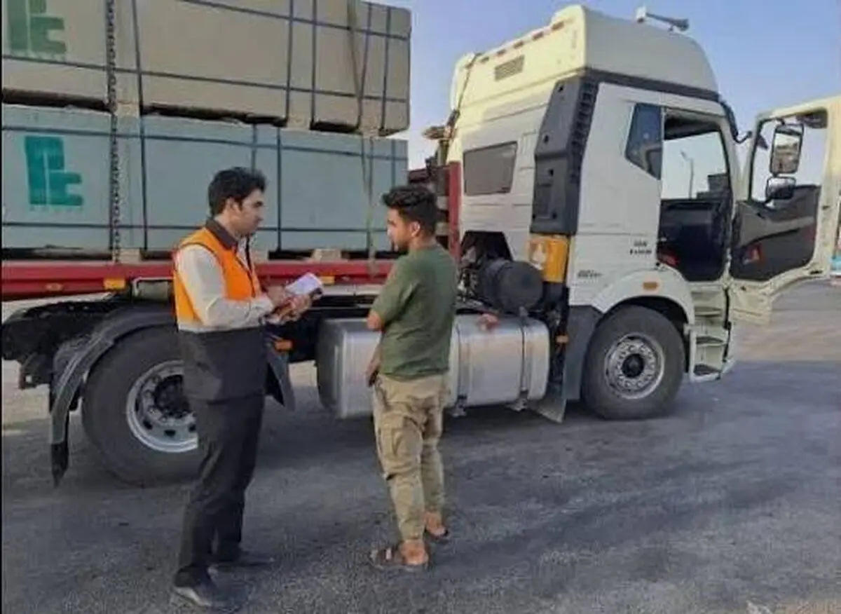 ثبت ۱۸۷ تخلف اضافه‌تناژ در جاده‌های چهارمحال‌وبختیاری؛ آموزش ایمنی برای ۱۸۰۰ دانش‌آموز و ۶۰۰ موتورسوار