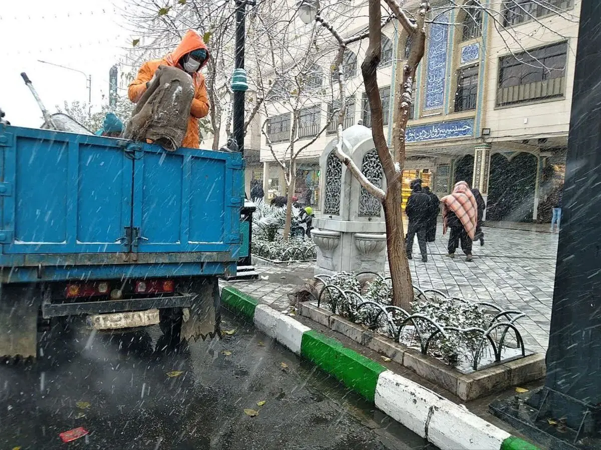 آماده باش حدود ۲ هزار نیروی خدمات شهری در نقاط مختلف شهر مشهد