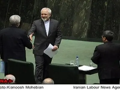 نمایندگان از پاسخ ظریف قانع شدند
