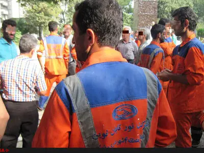 تجمع کارگران خدماتی شهرداری  رشت برای معوقات مزدی
