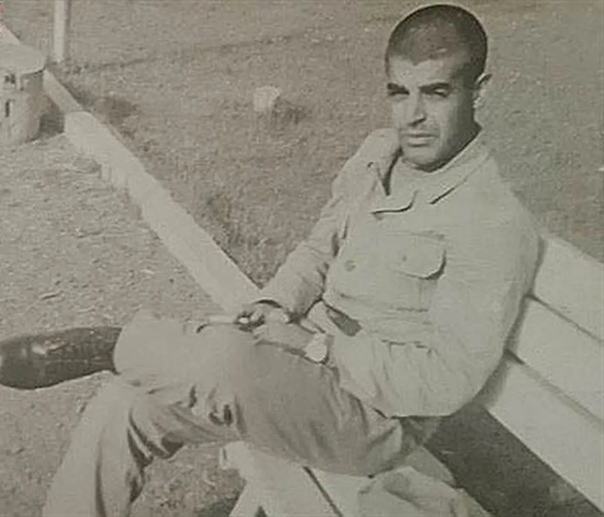 عکس حمید لولایی در لباس سربازی