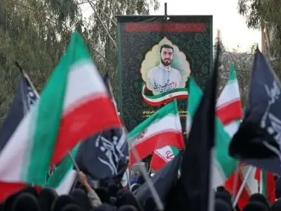 ایجاد تصویر شهید آرمان علی‌وردی با ۶ هزار مکعب روبیک در برج میلاد تهران