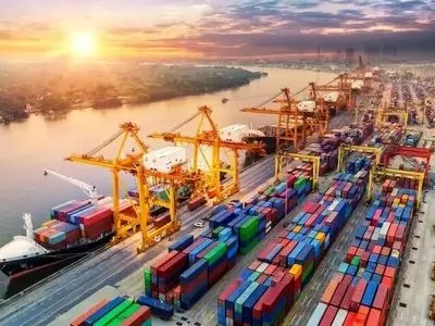 آغاز صادرات اسلب و شمش فولادی به عمان و کویت از خرمشهر 