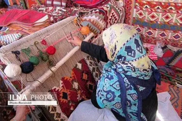 تولید ۳۲۰۰ متر مربع فرش و گلیم دست‌باف توسط مددجویان کمیته امداد البرزی