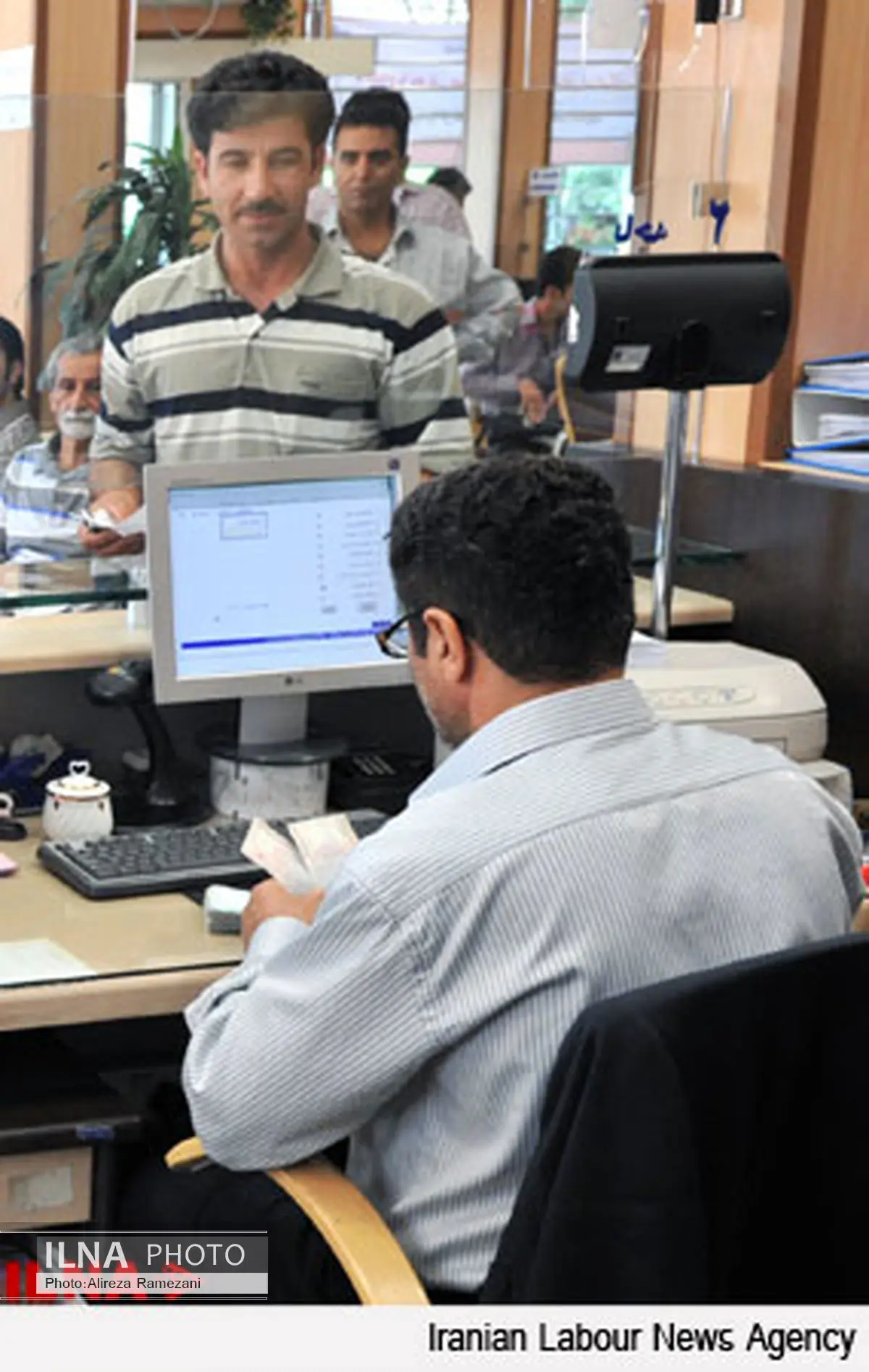 پرداخت وام ازدواج از محل منابع قرض الحسنه جاری بانک ها بررسی میشود