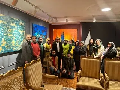 دیدار شهرام ناظری از «موج‌های خفته»/ بخشی از فروش برای زلزله‌زدگان خوی است
