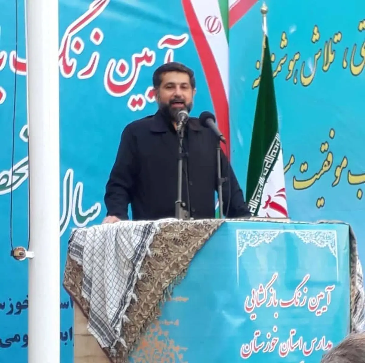 افتتاح ۸۶۰ کلاس درس و جمع آوری ۲۵۰ کلاس کانکسی همزمان با آغاز سال تحصیلی در خوزستان/ افتخار آفرینی دانش آموزان عشایری استان در کنکور ۹۸