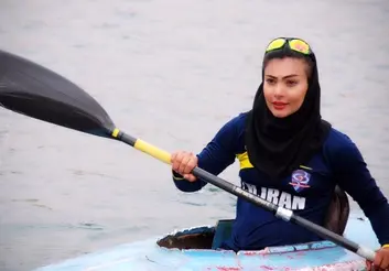 ​سارا عبدالملکی: مجبورم کردند راگبی را کنار بگذارم / هدفم المپیک است / احساس می‌‎کنم مسی بااخلاق نیست / در خانه بمانید و زحمات پزشکان را دوبرابر نکنید / امسال ازدواج می‌کنم