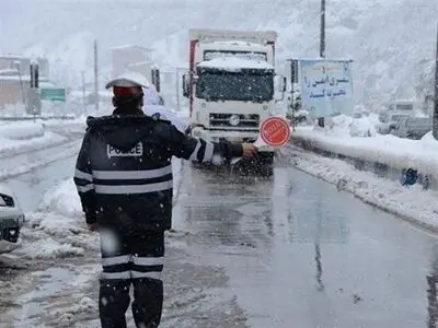 ممنوعیت تردد تریلرهای تک‌محور در جاده دیهوک - طبس