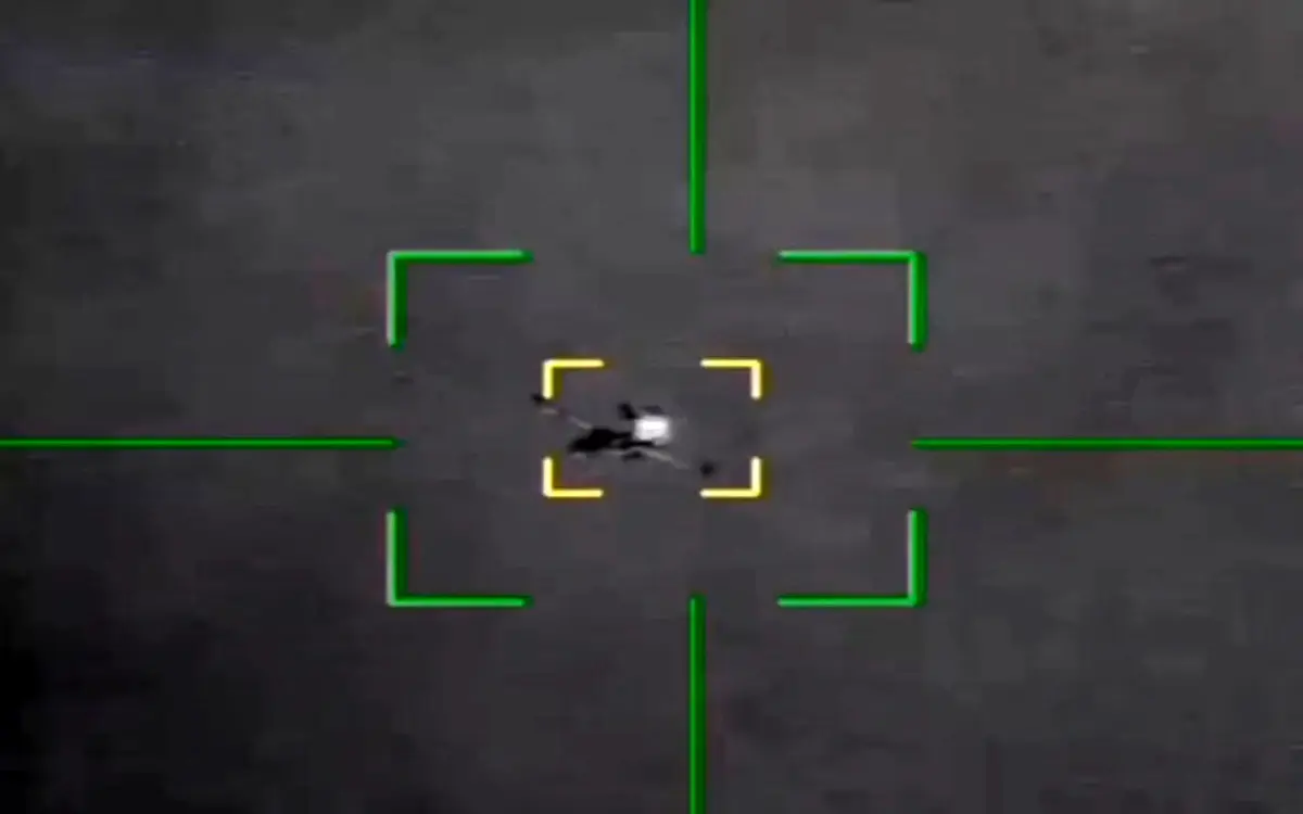 فیلم لحظه اصابت موشک پدافندی به جنگنده A10 آمریکایی توسط پدافند هوایی ارتش