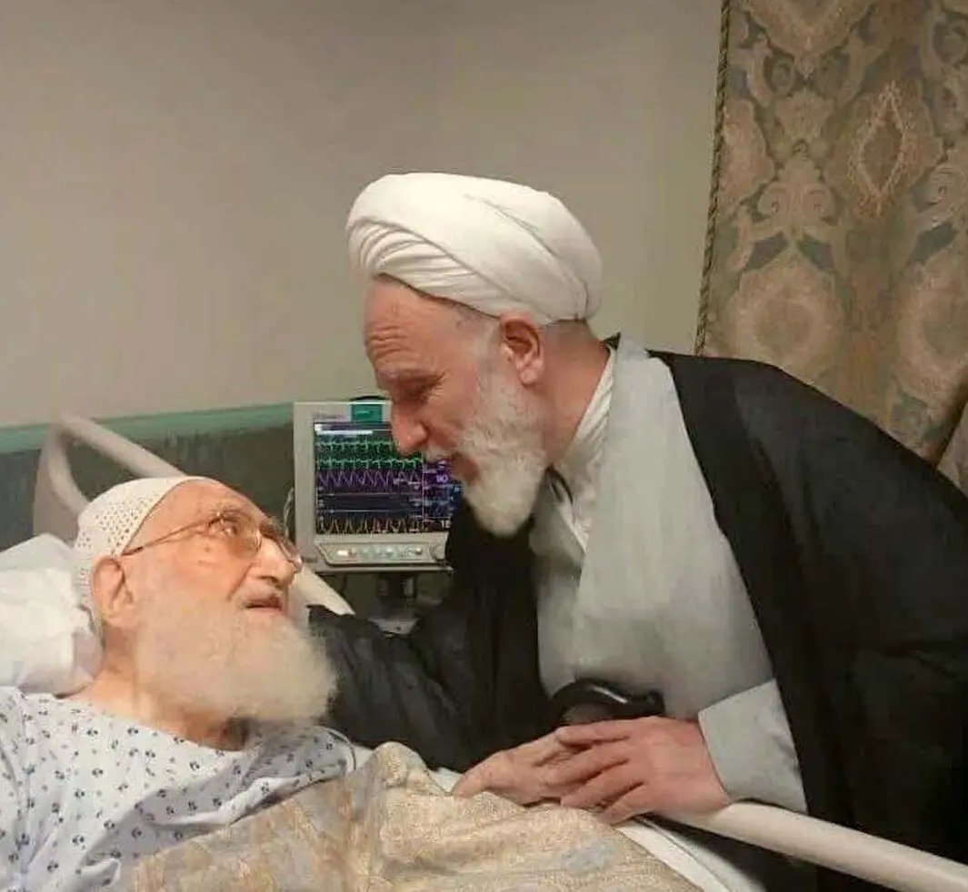 رئیس دفتر رهبر انقلاب در قم از حضرت آیت‌الله نوری همدانی عیادت کرد