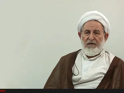 فیش‌های حقوق‌های نجومی اعتماد مردم به حکومت را سست می‌کند