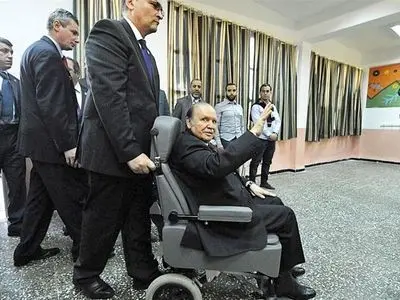 President Bouteflika returns to Algeria amid mass protests