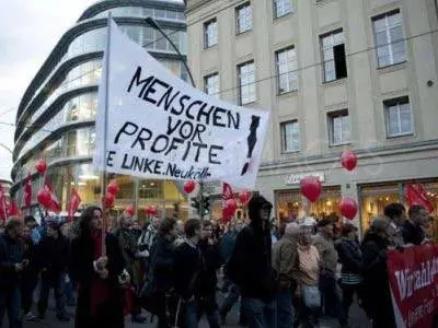 اعتصاب تاریخی معلمان آلمان/ کارگران آموزش و پرورش برای شرایط بهتر به خیابان‌ها آمدند