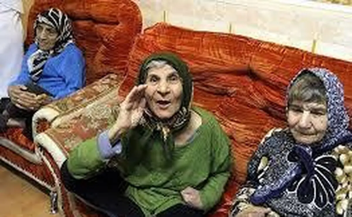 نگهداری از 11 هزار سالمند در 300 مرکز سالمندی بهزیستی/ سونامی سالمندی در راه است