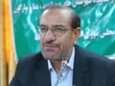 مدعیان دروغین انقلابی خطرناک‌تر از دشمنان بیرون انقلاب هستند 