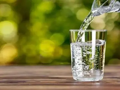 نوشیدن آب پیش از غذا، کلید کاهش وزن موفق