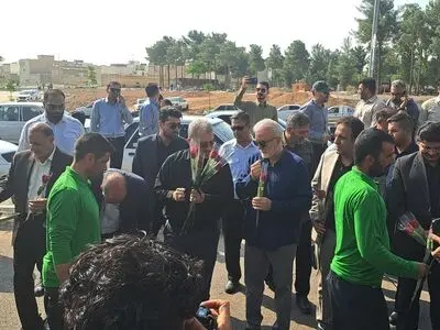 بدرقه کاروان خدمت رسان شهرداری شیراز به مرز شلمچه 