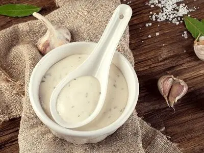 طرز تهیه سس سیر خانگی