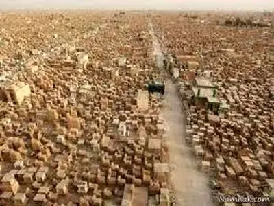 تصاویر هوایی از وادی السلام نجف، بزرگترین قبرستان در جهان + فیلم