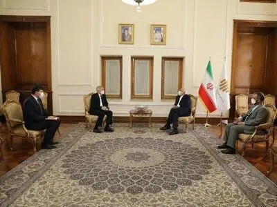 تسلیم رونوشت استوارنامه سفیر جدید کره جنوبی به ظریف