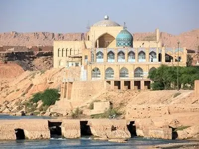 نشست بررسی مشکلات مرقد علامه شیخ شوشتری برگزار شد