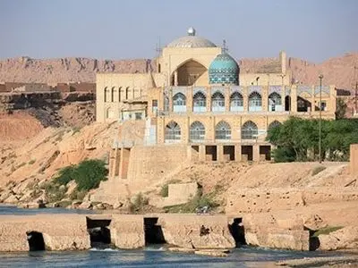 نشست بررسی مشکلات مرقد علامه شیخ شوشتری برگزار شد