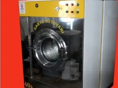 طراحی و تولید انواع ماشین آلات صنعتی در گروه صنایع استواری