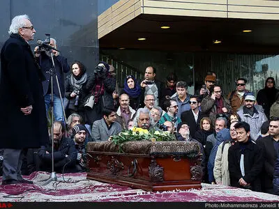 جمشید مشایخی:  بی‌خود یکدیگر را بزرگ نکنیم/ آن موقع هم نوکر سیستم بودیم حالا هم هستیم+تصاویر
