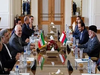 وزیرا خارجیة ایران وعمان یبحثان التطورات الاقلیمیة والدولیة