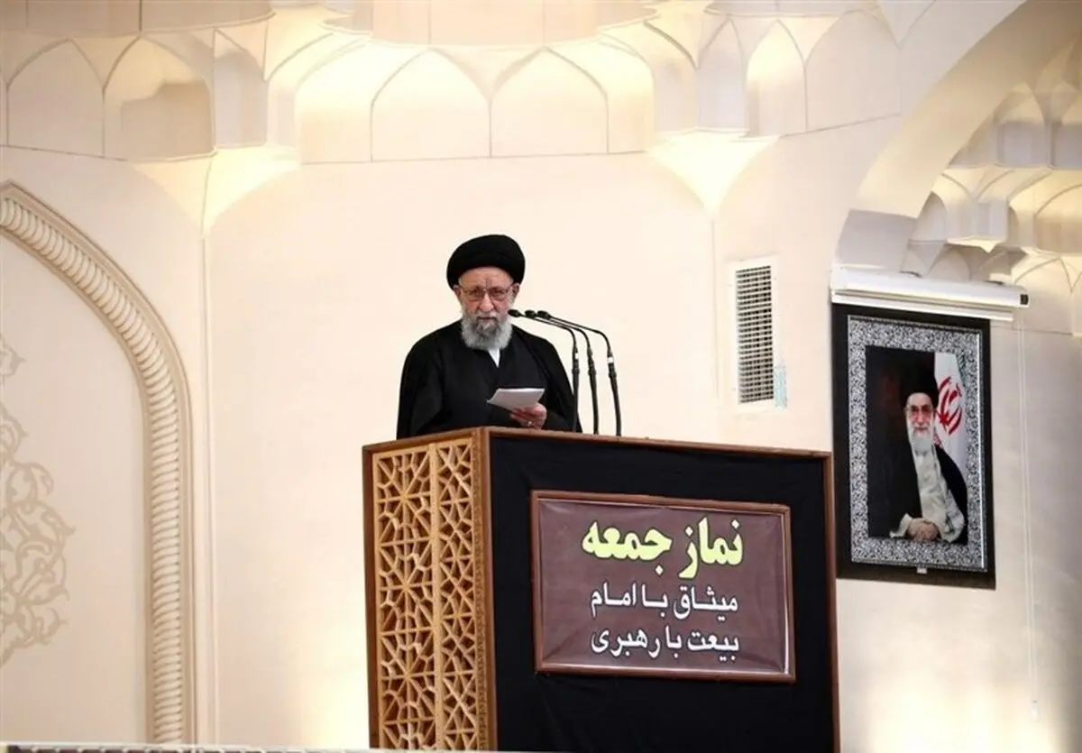 در جامعه یکپارچگی وجود نداشته باشد زمینه حضور دشمن فراهم می شود