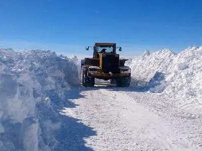 بارش برف سنگین و مسدود شدن 47 راه ارتباطی روستایی استان زنجان