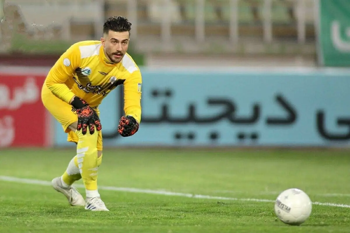 اکبر منادی با گل گهر به توافق رسید