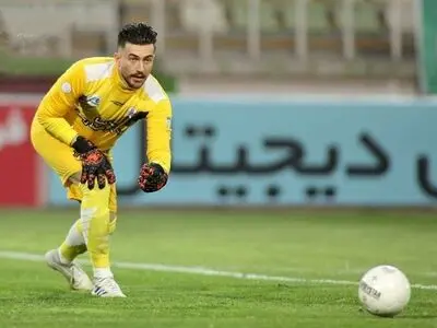 اکبر منادی با گل گهر به توافق رسید