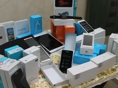 کشف ۸۰۰ دستگاه گوشی موبایل قاچاق در ملکان 