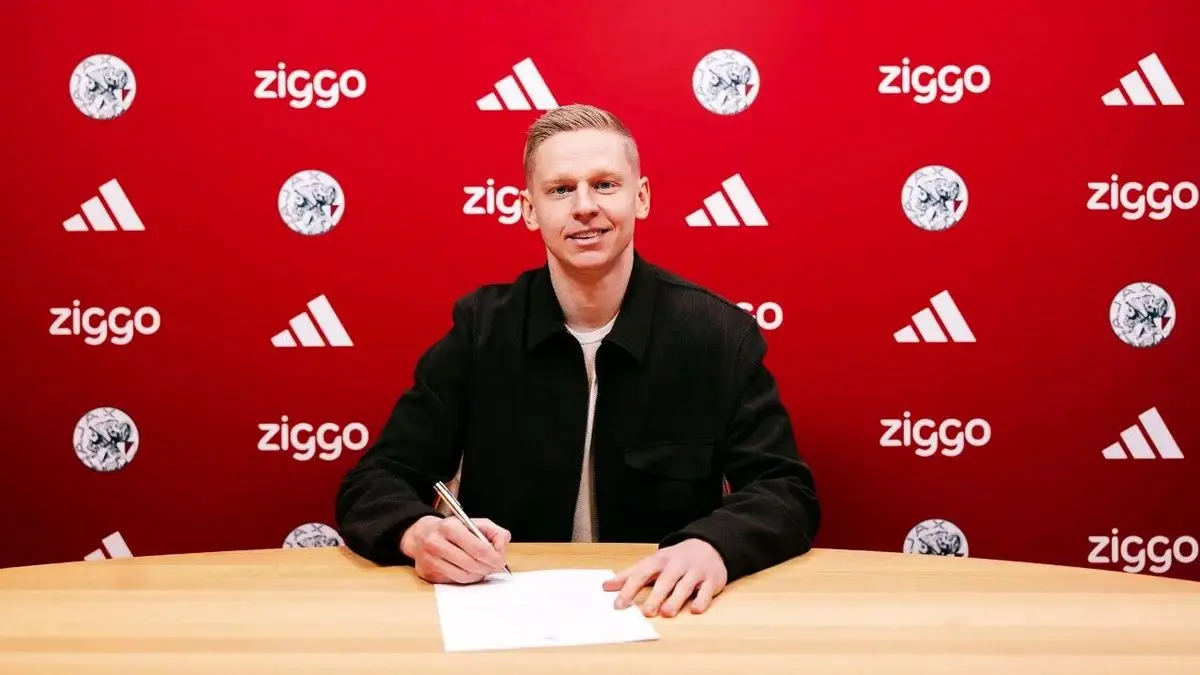 زینچنکو رسماً به آژاکس پیوست