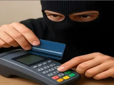 کشف باند کلاهبرداری کارت‌های بانکی در مازندران؛ دستگیری ۲ متهم اصلی و ۳۲۰ شاکی